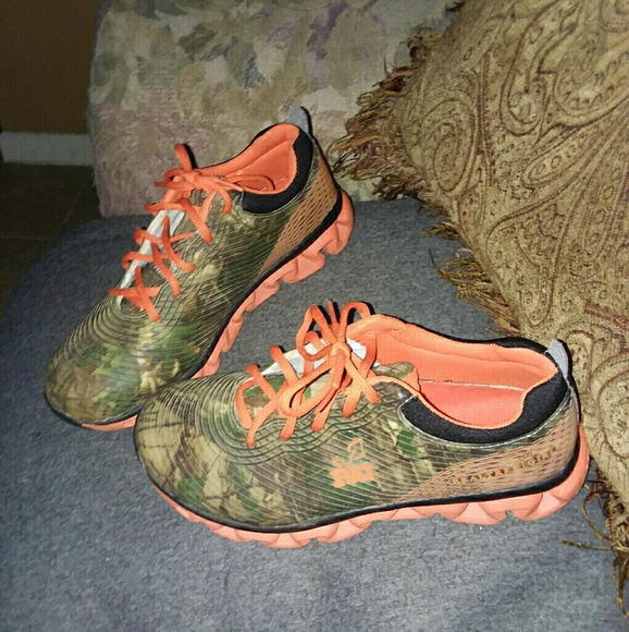 Shoes - Realtree girl sneakers
